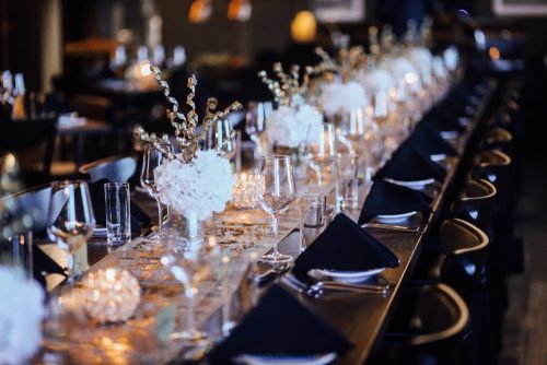 Fine,Dining,Large,Table,Setting